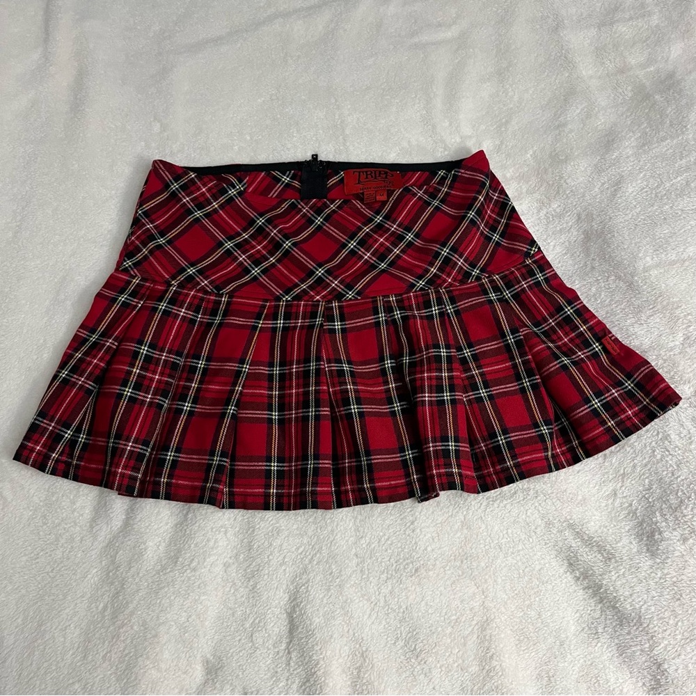 Tripp NYC Medium Red Plaid Pleated Mini Skirt